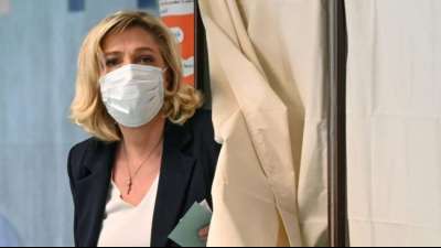 D&auml;mpfer f&uuml;r Le Pens Partei bei Regionalwahlen in Frankreich