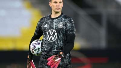 EM-Test gegen Lettland: Kimmich rechts hinten - 100. L&auml;nderspiel f&uuml;r Manuel Neuer