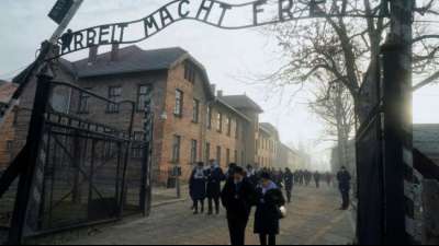Auschwitz Komitee wirft deutscher Justiz jahrzehntelange Vers&auml;umnisse vor
