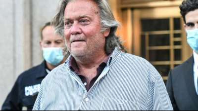 Fr&uuml;herer Trump-Berater Bannon wegen Behinderung des US-Kongresses angeklagt