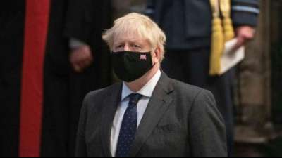 London: Johnson spielt U-Boot-Streit mit Frankreich herunter