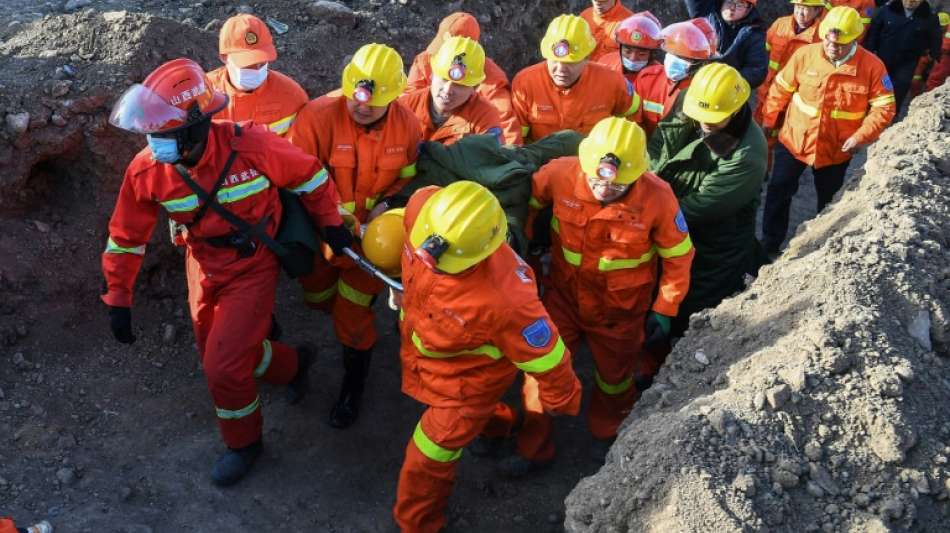20 Bergleute nach &Uuml;berschwemmung in Kohlemine in China gerettet