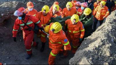 20 Bergleute nach &Uuml;berschwemmung in Kohlemine in China gerettet