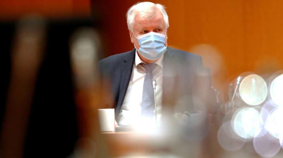 Seehofer erw&auml;gt massive Einschr&auml;nkung des Flugverkehrs wegen Corona