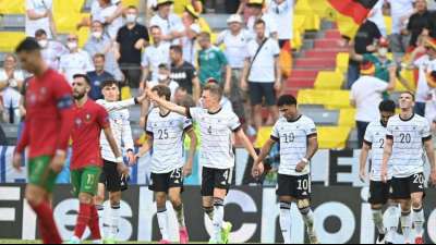 DFB-Elf: &Uuml;berzeugender Sieg - aber auch dank zweier Eigentore  