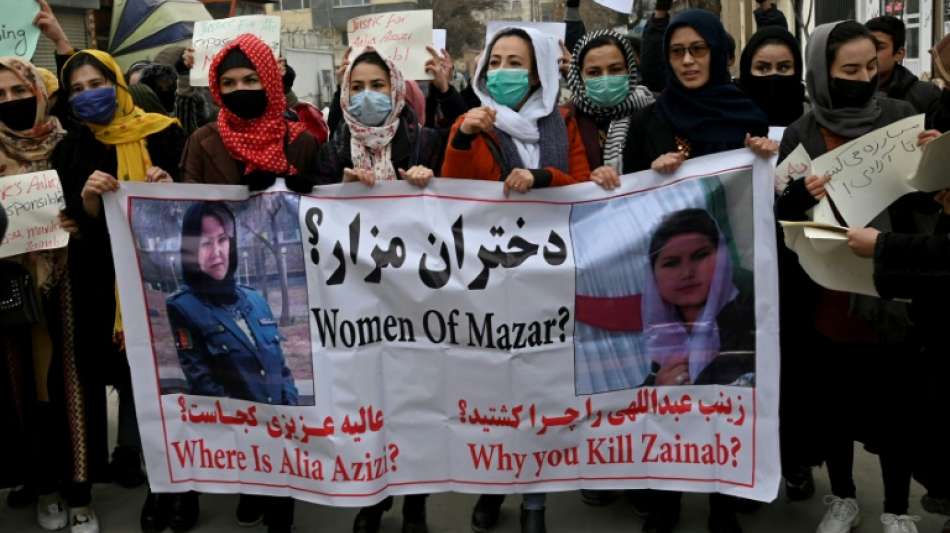 Taliban-K&auml;mpfer gehen offenbar mit Pfefferspray gegen Demonstrantinnen vor