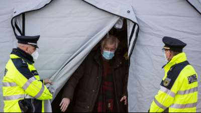 Bislang rund 10.000 Zur&uuml;ckweisungen an Grenzen zu Tschechien und Tirol