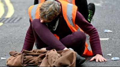 Klimaaktivisten in Gro&szlig;britannien wegen Protestaktion verurteilt