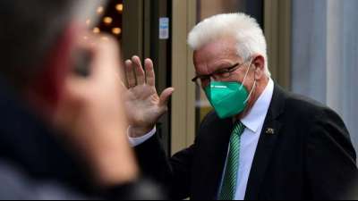 Kretschmann k&uuml;ndigt weitere Corona-Versch&auml;rfungen in Baden-W&uuml;rttemberg an