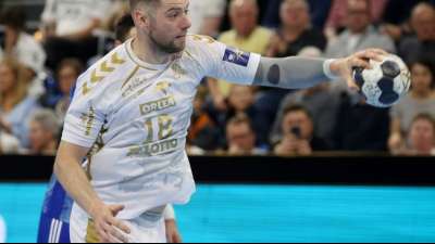 Kiel zieht nach Krimi ins Pokal-Viertelfinale ein
