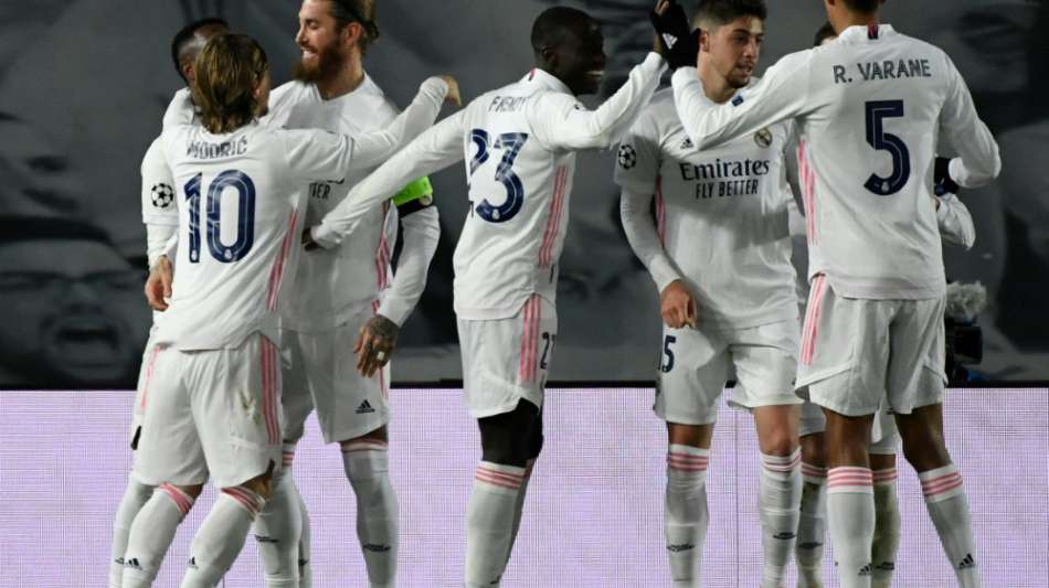 Fu&szlig;ball: Viertelfinale im gro&szlig;en Jubil&auml;umsspiel: Kroos jubelt mit Real