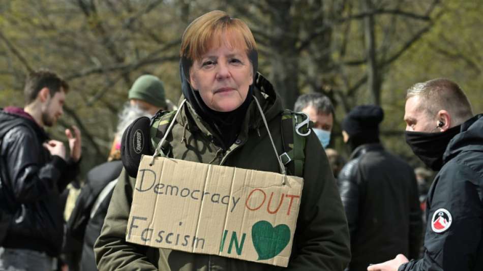 Berliner Verfassungsschutz stellt Teile von Corona-Protestbewegung unter Beobachtung