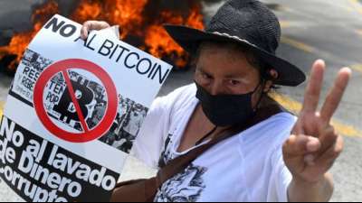 Demonstration in El Salvador gegen Einf&uuml;hrung des Bitcoin als offizielle W&auml;hrung
