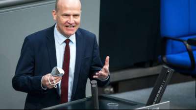 Brinkhaus mahnt rasche Entscheidung in Kandidaten-Frage an
