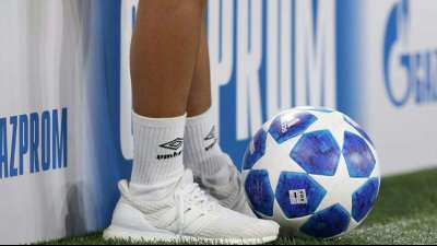 UEFA will Trennung von Russen-Sponsor Gazprom beschlie&szlig;en