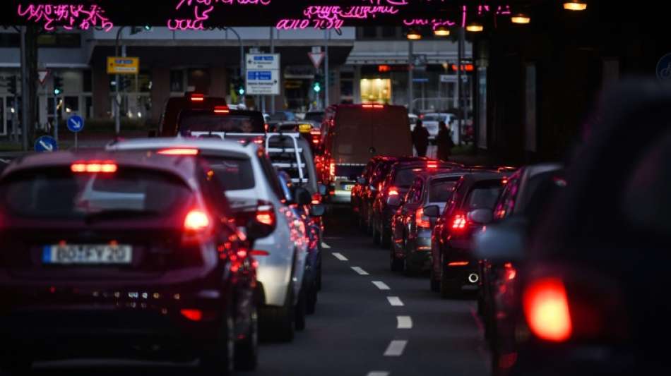 Studie: Autodichte in deutschen St&auml;dten steigt auch im Corona-Jahr 2020