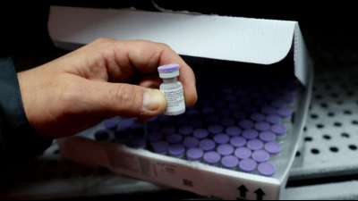 Beim Thema Impfen kritisieren sich die Koalitionspartner gegenseitig 