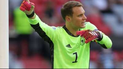 DFB-Team: Neuer zur&uuml;ck auf dem Platz