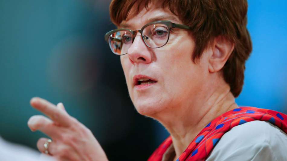 Kramp-Karrenbauer will Steuern wegen Corona-Krise nicht erhöhen