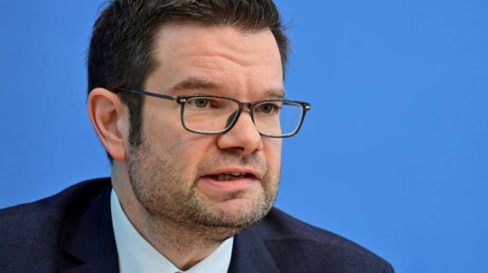 Buschmann bedauert Verfassungsgerichtsentscheid zu Corona-"Notbremse"