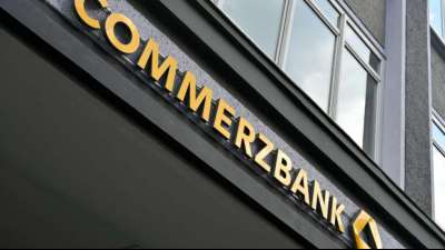 Verdi kritisiert massiven Stellenabbau bei der Commerzbank scharf 