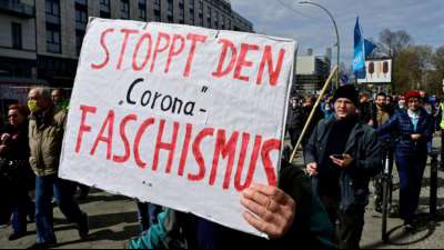 Bericht: Berliner Verfassungsschutz beobachtet Corona-Protestbewegung