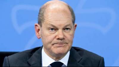 Scholz geht von Empfehlung f&uuml;r weitere Auffrischung mit angepasstem Impfstoff aus