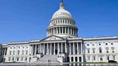 US-Senat verabschiedet Bidens gewaltiges Infrastrukturpaket 