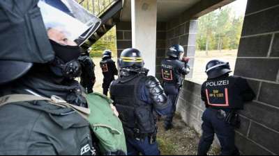 Strobl fordert bessere Ausstattung im Kampf gegen Islamismus