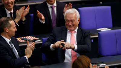 Kubicki greift Bef&uuml;rworter einer allgemeinen Impfpflicht an