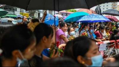 Milit&auml;r-Junta in Myanmar l&auml;sst tausende festgenommene Demonstranten frei