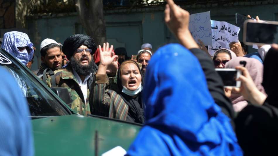 Taliban feuern in Kabul bei Anti-Pakistan-Demo Warnsch&uuml;sse ab