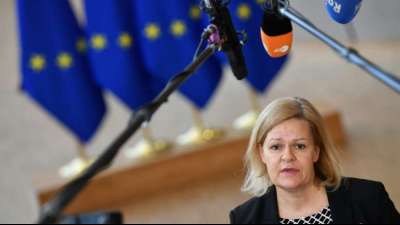Faeser: Kriegsfl&uuml;chtlinge aus Ukraine sollen in EU einfach Schutz erhalten k&ouml;nnen