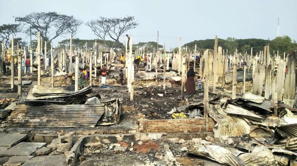 Mehr als 2000 Rohingya-Fl&uuml;chtlinge nach Feuer in Lager in Bangladesch obdachlos
