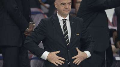 Arbeiterrechte in Katar: Amnesty fordert mehr Druck von der FIFA