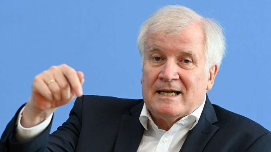 Seehofer fordert EU zur Unterst&uuml;tzung von Afghanistans Nachbarl&auml;ndern auf
