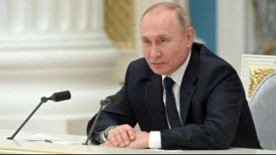Putin verlangt von ukrainische Armee Macht&uuml;bernahme