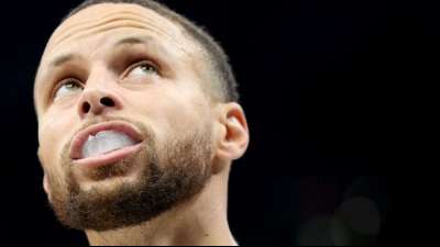 NBA: Siege f&uuml;r deutsche Profis - Curry vor magischer Marke