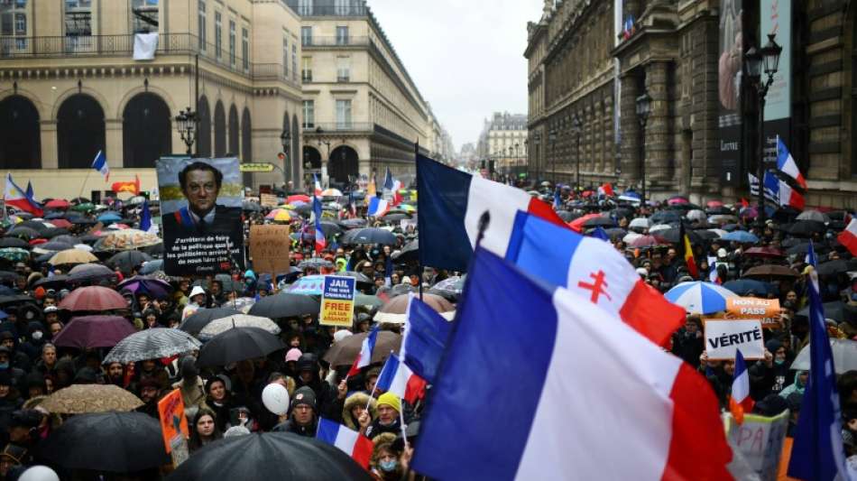 100.000 demonstrieren in Frankreich gegen Corona-Ma&szlig;nahmen