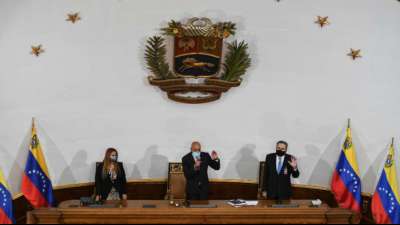 Neu gew&auml;hltes Parlament in Venezuela tritt zuammen