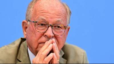 Ischinger: Russlands Vorwurf einer Bedrohung "sehr, sehr weit hergeholt"