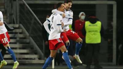 Spannendes Aufstiegsrennen: Furioser HSV  mit Blitz-Hattrick von Glatzel