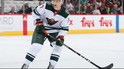 NHL: Eishockeyprofi Nico Sturm schie&szlig;t Minnesota zum Sieg
