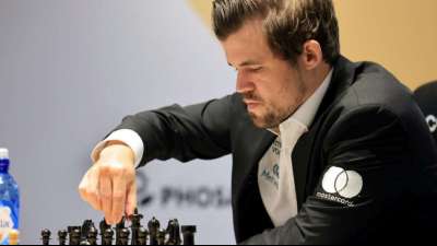 Schach-WM: Carlsen nach drittem Sieg auf Titelkurs