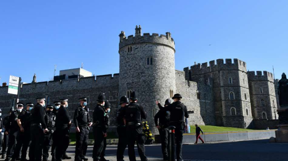 Medien: Queen ordnet Zivilkleidung f&uuml;r Royals bei Bestattung von Prinz Philip an