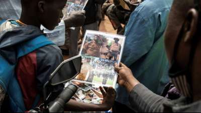 Junta in Burkina Faso sagt R&uuml;ckkehr zur Verfassungsordnung zu