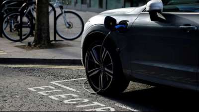 Automobilkonzern Volvo will bis 2030 rein elektrisch werden