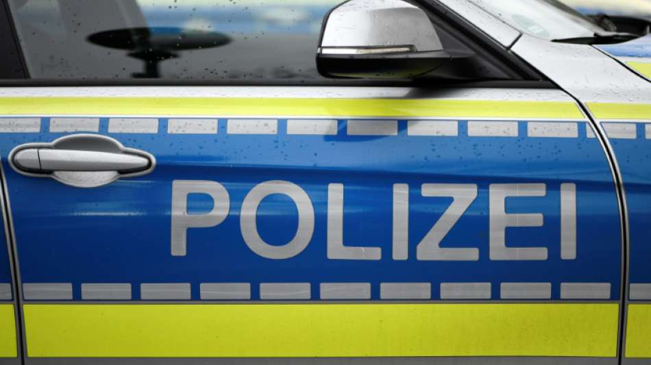 Vermeintliche erh&auml;ngte Person in Saarbr&uuml;cken ein Wandposter