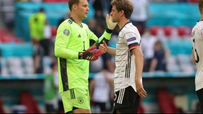 DFB-Team startet mit Neuer und M&uuml;ller