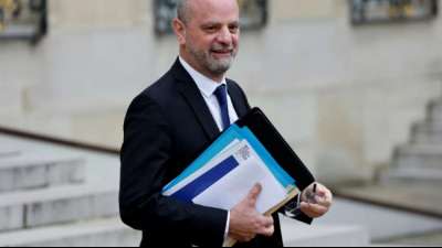 Frankreichs Bildungsminister nach Interview massiv unter Druck